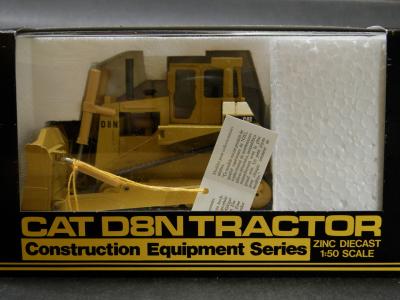 Caterpillar D 8 N Planierraupe von NZG#233 